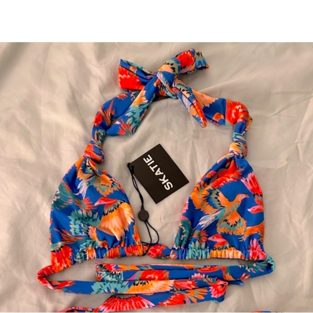 Skatie Darby top size small